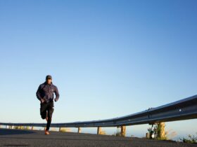 Persona corriendo al aire libre
